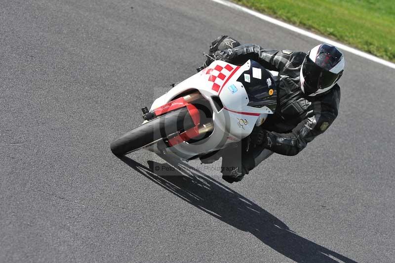 Motorcycle action photographs;Trackday digital images;cadwell;cadwell park photographs;event digital images;eventdigitalimages;motor racing louth lincolnshire;no limits trackdays;peter wileman photography;trackday;trackday photos