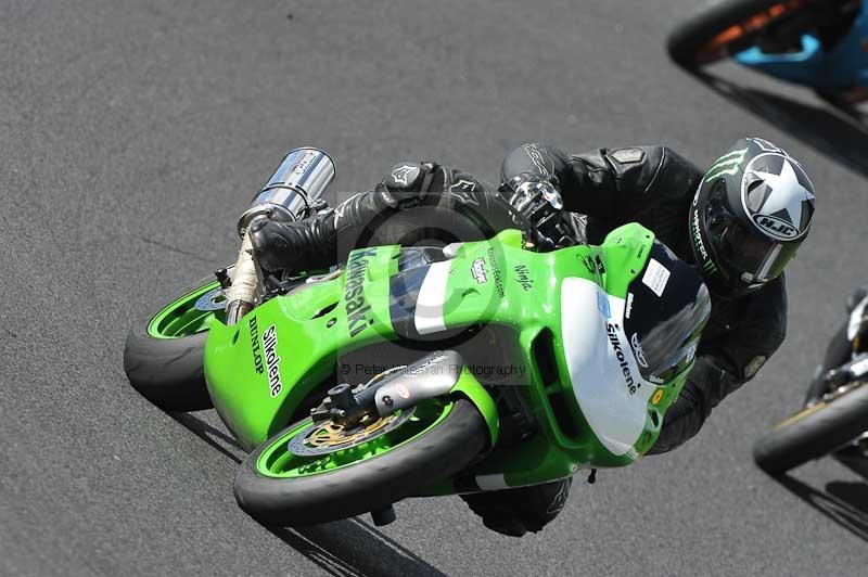 Motorcycle action photographs;Trackday digital images;cadwell;cadwell park photographs;event digital images;eventdigitalimages;motor racing louth lincolnshire;no limits trackdays;peter wileman photography;trackday;trackday photos