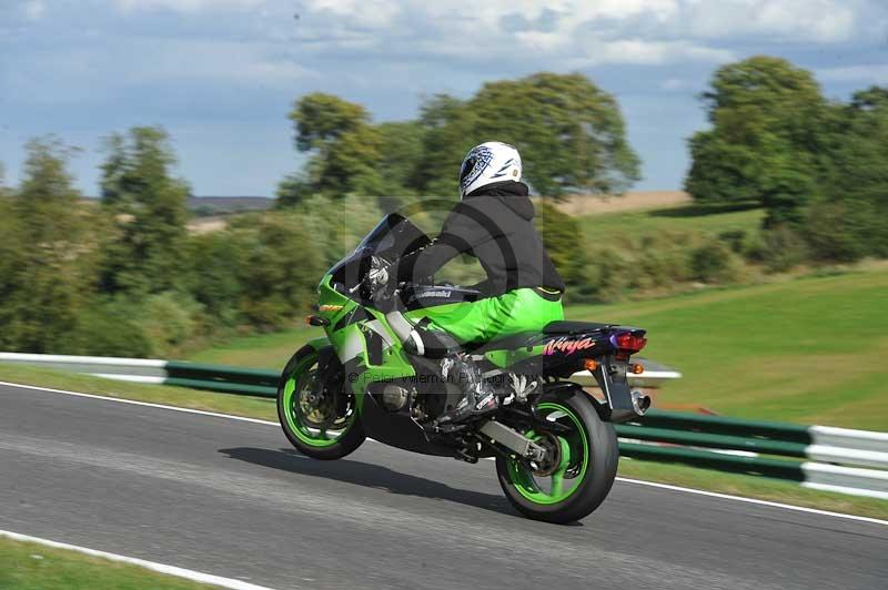 Motorcycle action photographs;Trackday digital images;cadwell;cadwell park photographs;event digital images;eventdigitalimages;motor racing louth lincolnshire;no limits trackdays;peter wileman photography;trackday;trackday photos