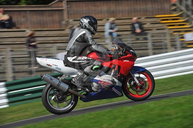 Motorcycle action photographs;Trackday digital images;cadwell;cadwell park photographs;event digital images;eventdigitalimages;motor racing louth lincolnshire;no limits trackdays;peter wileman photography;trackday;trackday photos