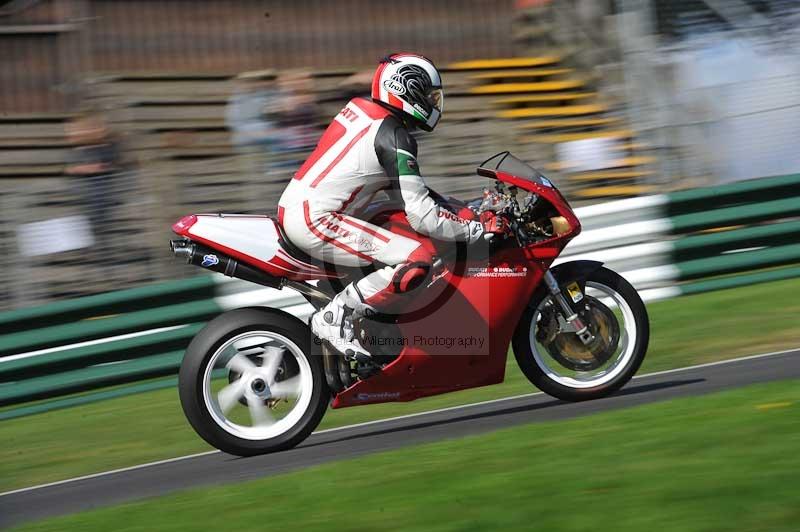 Motorcycle action photographs;Trackday digital images;cadwell;cadwell park photographs;event digital images;eventdigitalimages;motor racing louth lincolnshire;no limits trackdays;peter wileman photography;trackday;trackday photos