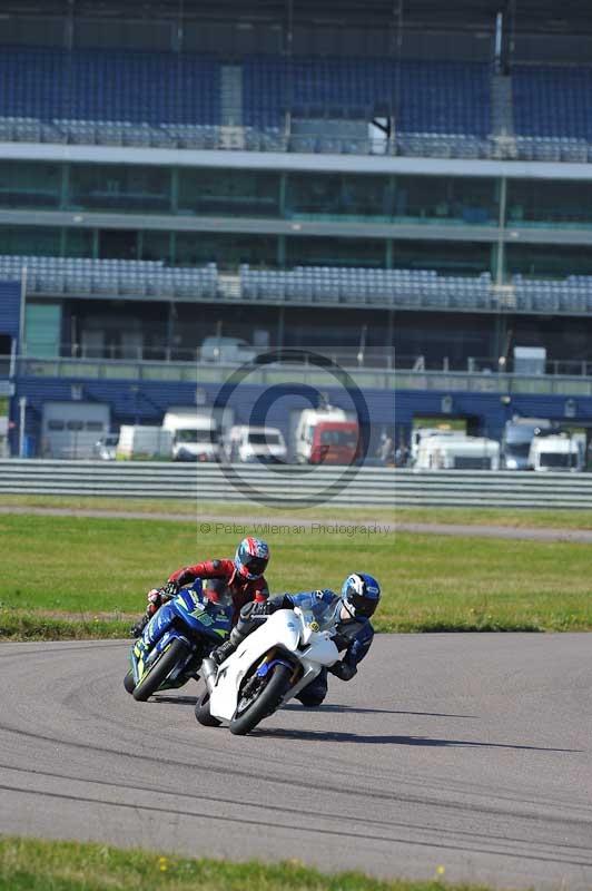 Rockingham no limits trackday;enduro digital images;event digital images;eventdigitalimages;no limits trackdays;peter wileman photography;racing digital images;rockingham raceway northamptonshire;rockingham trackday photographs;trackday digital images;trackday photos