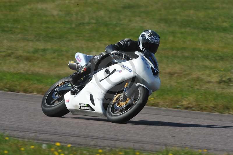 Rockingham no limits trackday;enduro digital images;event digital images;eventdigitalimages;no limits trackdays;peter wileman photography;racing digital images;rockingham raceway northamptonshire;rockingham trackday photographs;trackday digital images;trackday photos