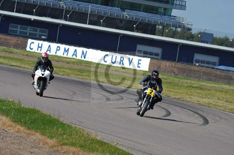 Rockingham no limits trackday;enduro digital images;event digital images;eventdigitalimages;no limits trackdays;peter wileman photography;racing digital images;rockingham raceway northamptonshire;rockingham trackday photographs;trackday digital images;trackday photos