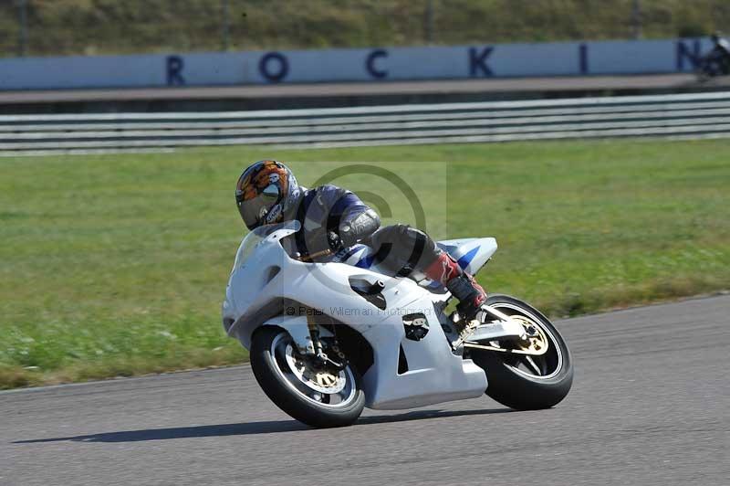 Rockingham no limits trackday;enduro digital images;event digital images;eventdigitalimages;no limits trackdays;peter wileman photography;racing digital images;rockingham raceway northamptonshire;rockingham trackday photographs;trackday digital images;trackday photos