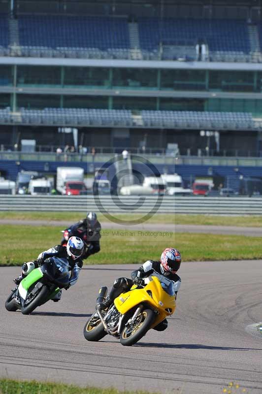 Rockingham no limits trackday;enduro digital images;event digital images;eventdigitalimages;no limits trackdays;peter wileman photography;racing digital images;rockingham raceway northamptonshire;rockingham trackday photographs;trackday digital images;trackday photos