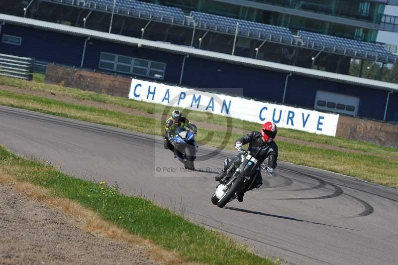 Rockingham no limits trackday;enduro digital images;event digital images;eventdigitalimages;no limits trackdays;peter wileman photography;racing digital images;rockingham raceway northamptonshire;rockingham trackday photographs;trackday digital images;trackday photos