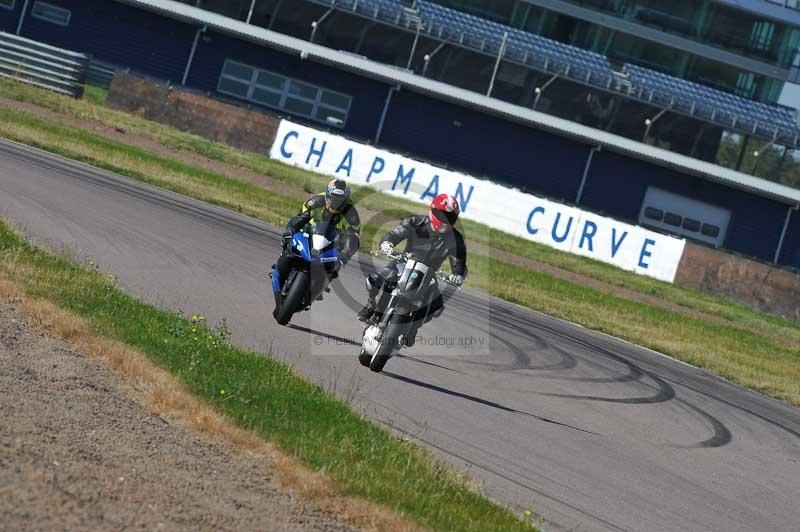 Rockingham no limits trackday;enduro digital images;event digital images;eventdigitalimages;no limits trackdays;peter wileman photography;racing digital images;rockingham raceway northamptonshire;rockingham trackday photographs;trackday digital images;trackday photos