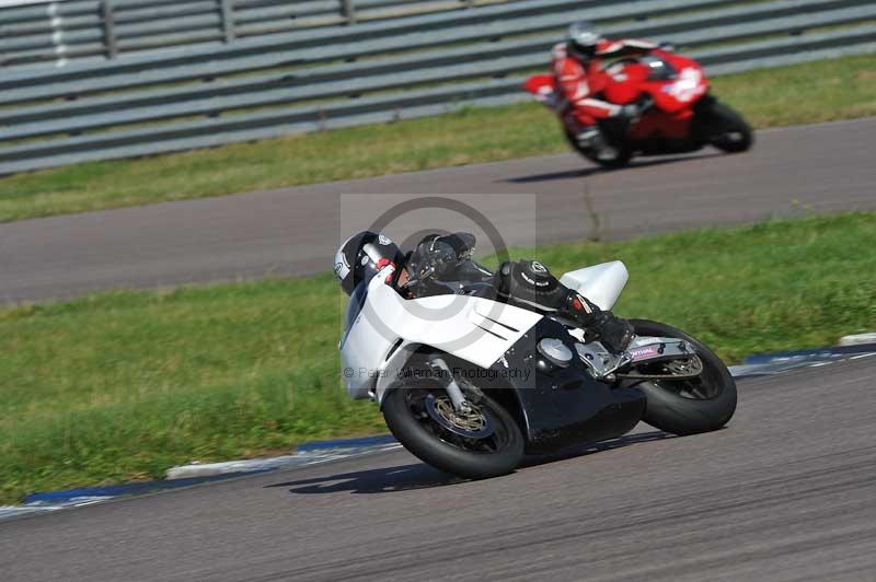 Rockingham no limits trackday;enduro digital images;event digital images;eventdigitalimages;no limits trackdays;peter wileman photography;racing digital images;rockingham raceway northamptonshire;rockingham trackday photographs;trackday digital images;trackday photos