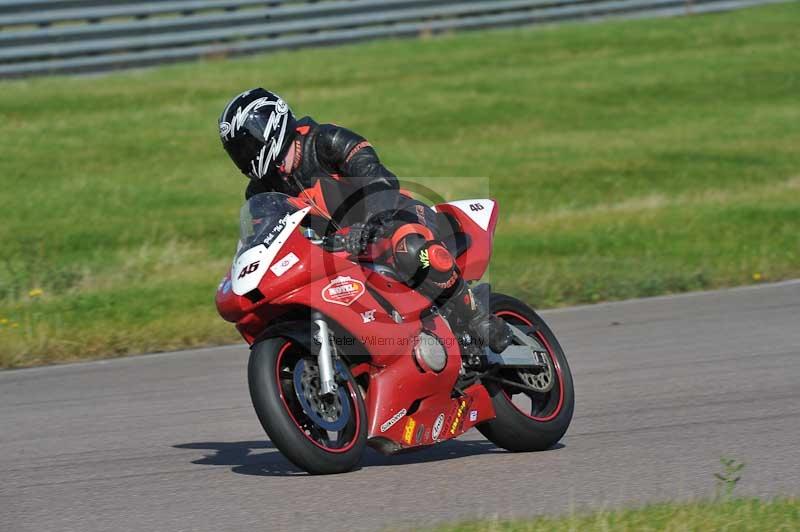 Rockingham no limits trackday;enduro digital images;event digital images;eventdigitalimages;no limits trackdays;peter wileman photography;racing digital images;rockingham raceway northamptonshire;rockingham trackday photographs;trackday digital images;trackday photos