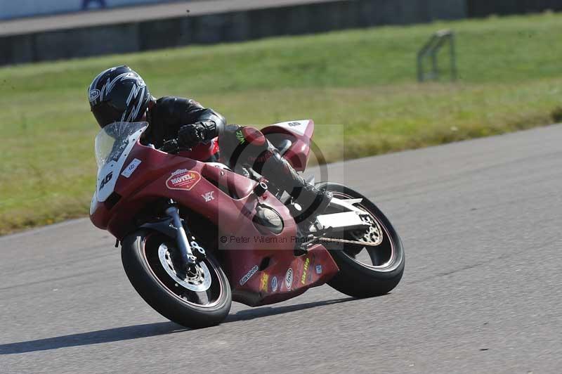 Rockingham no limits trackday;enduro digital images;event digital images;eventdigitalimages;no limits trackdays;peter wileman photography;racing digital images;rockingham raceway northamptonshire;rockingham trackday photographs;trackday digital images;trackday photos