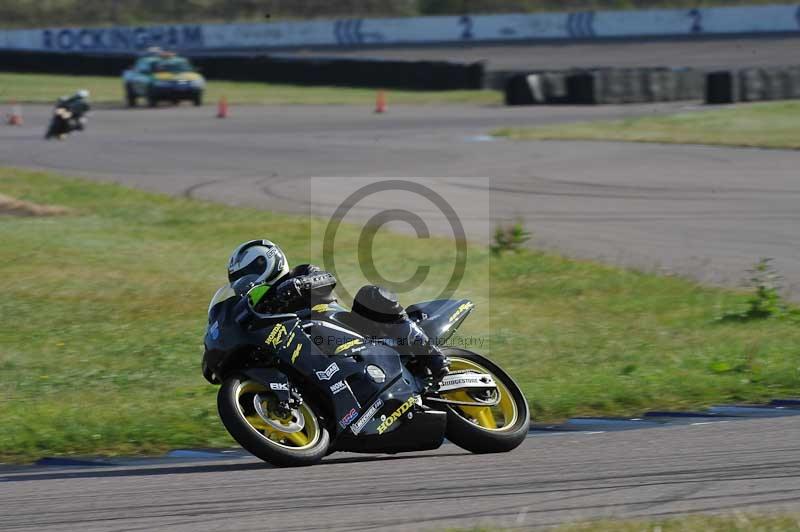 Rockingham no limits trackday;enduro digital images;event digital images;eventdigitalimages;no limits trackdays;peter wileman photography;racing digital images;rockingham raceway northamptonshire;rockingham trackday photographs;trackday digital images;trackday photos