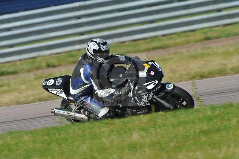 Rockingham no limits trackday;enduro digital images;event digital images;eventdigitalimages;no limits trackdays;peter wileman photography;racing digital images;rockingham raceway northamptonshire;rockingham trackday photographs;trackday digital images;trackday photos