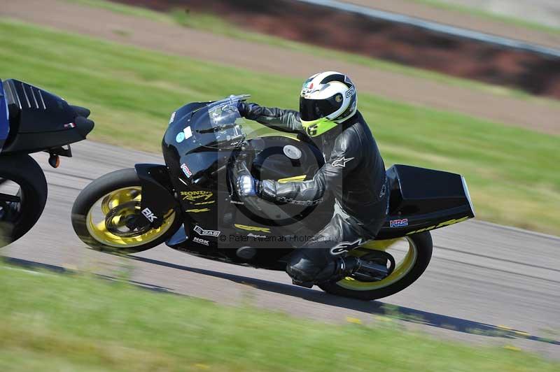 Rockingham no limits trackday;enduro digital images;event digital images;eventdigitalimages;no limits trackdays;peter wileman photography;racing digital images;rockingham raceway northamptonshire;rockingham trackday photographs;trackday digital images;trackday photos