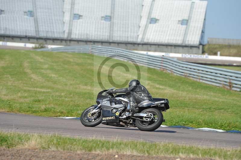 Rockingham no limits trackday;enduro digital images;event digital images;eventdigitalimages;no limits trackdays;peter wileman photography;racing digital images;rockingham raceway northamptonshire;rockingham trackday photographs;trackday digital images;trackday photos