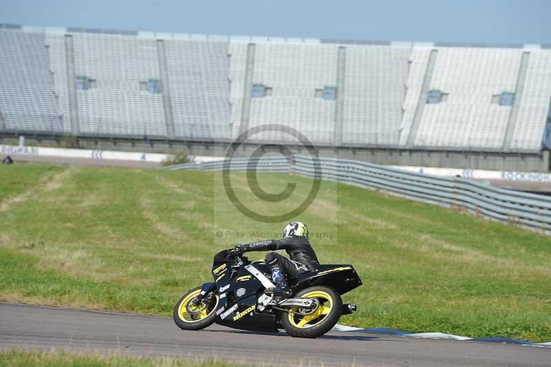 Rockingham no limits trackday;enduro digital images;event digital images;eventdigitalimages;no limits trackdays;peter wileman photography;racing digital images;rockingham raceway northamptonshire;rockingham trackday photographs;trackday digital images;trackday photos