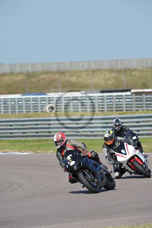 Rockingham no limits trackday;enduro digital images;event digital images;eventdigitalimages;no limits trackdays;peter wileman photography;racing digital images;rockingham raceway northamptonshire;rockingham trackday photographs;trackday digital images;trackday photos