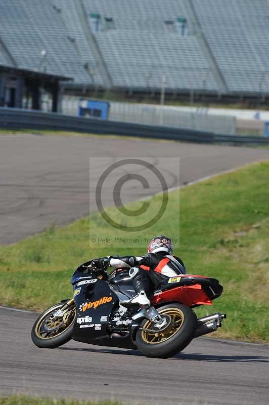 Rockingham no limits trackday;enduro digital images;event digital images;eventdigitalimages;no limits trackdays;peter wileman photography;racing digital images;rockingham raceway northamptonshire;rockingham trackday photographs;trackday digital images;trackday photos