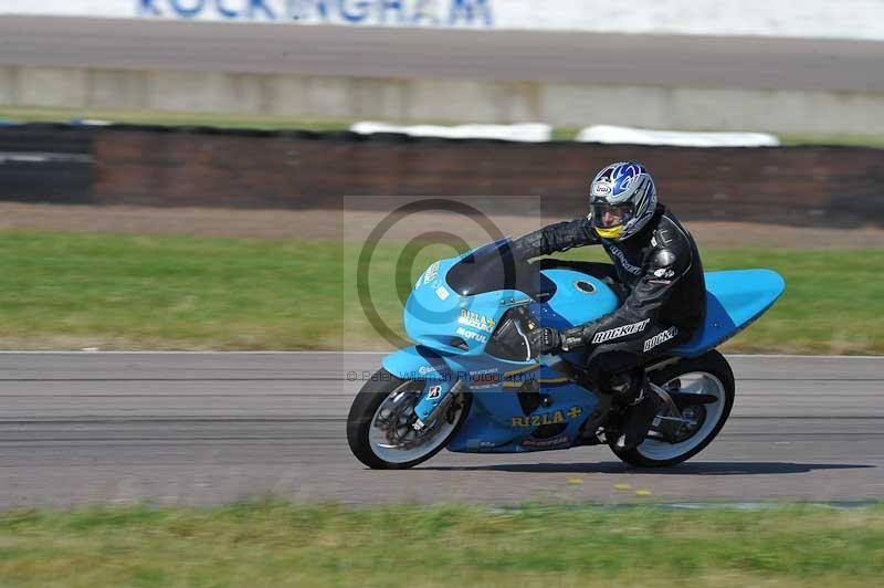 Rockingham no limits trackday;enduro digital images;event digital images;eventdigitalimages;no limits trackdays;peter wileman photography;racing digital images;rockingham raceway northamptonshire;rockingham trackday photographs;trackday digital images;trackday photos