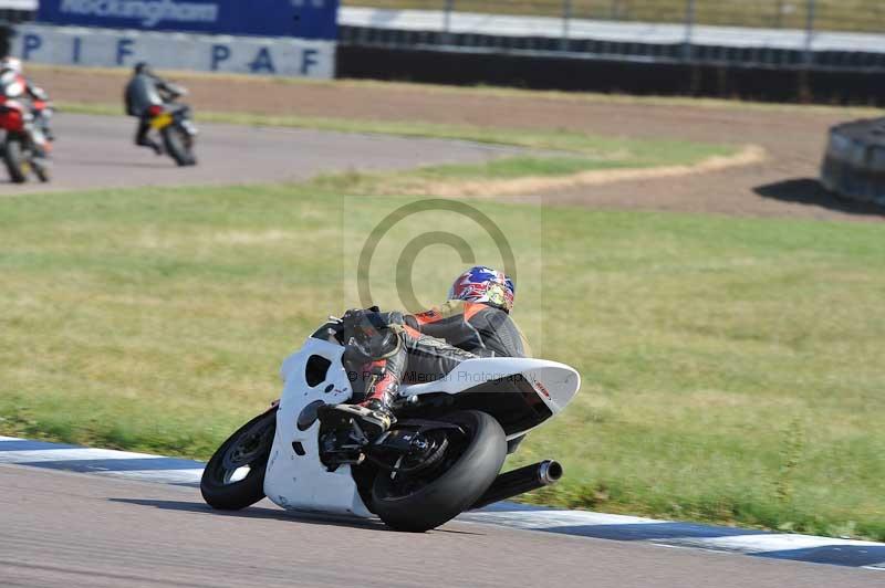 Rockingham no limits trackday;enduro digital images;event digital images;eventdigitalimages;no limits trackdays;peter wileman photography;racing digital images;rockingham raceway northamptonshire;rockingham trackday photographs;trackday digital images;trackday photos