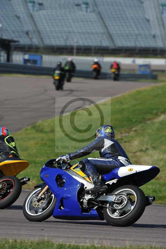 Rockingham no limits trackday;enduro digital images;event digital images;eventdigitalimages;no limits trackdays;peter wileman photography;racing digital images;rockingham raceway northamptonshire;rockingham trackday photographs;trackday digital images;trackday photos