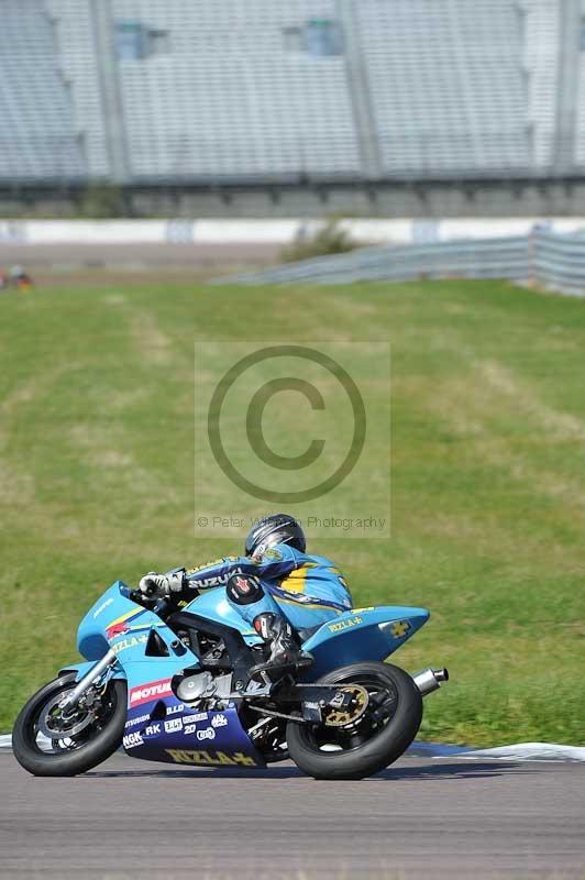 Rockingham no limits trackday;enduro digital images;event digital images;eventdigitalimages;no limits trackdays;peter wileman photography;racing digital images;rockingham raceway northamptonshire;rockingham trackday photographs;trackday digital images;trackday photos