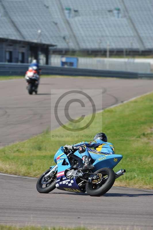 Rockingham no limits trackday;enduro digital images;event digital images;eventdigitalimages;no limits trackdays;peter wileman photography;racing digital images;rockingham raceway northamptonshire;rockingham trackday photographs;trackday digital images;trackday photos