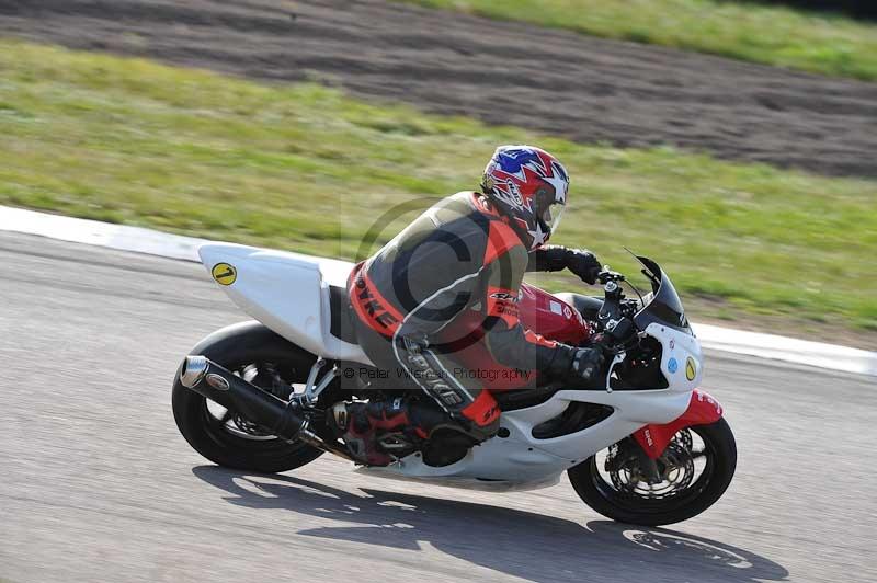 Rockingham no limits trackday;enduro digital images;event digital images;eventdigitalimages;no limits trackdays;peter wileman photography;racing digital images;rockingham raceway northamptonshire;rockingham trackday photographs;trackday digital images;trackday photos