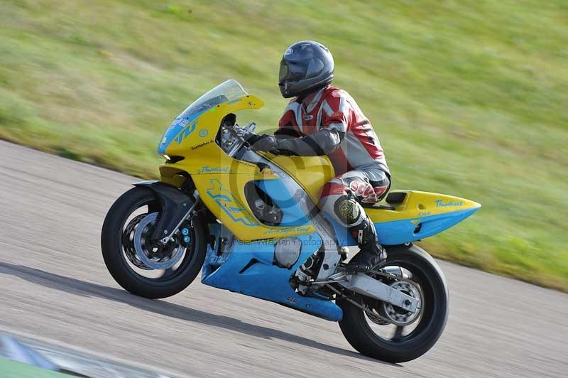 Rockingham no limits trackday;enduro digital images;event digital images;eventdigitalimages;no limits trackdays;peter wileman photography;racing digital images;rockingham raceway northamptonshire;rockingham trackday photographs;trackday digital images;trackday photos