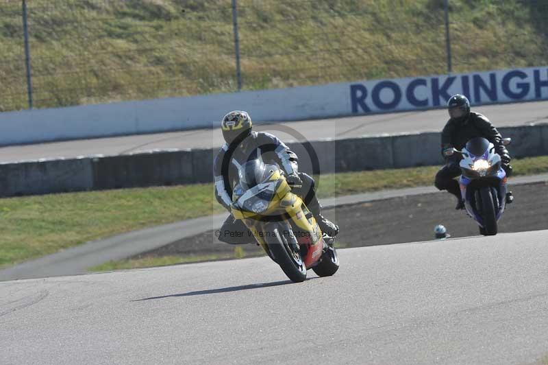 Rockingham no limits trackday;enduro digital images;event digital images;eventdigitalimages;no limits trackdays;peter wileman photography;racing digital images;rockingham raceway northamptonshire;rockingham trackday photographs;trackday digital images;trackday photos