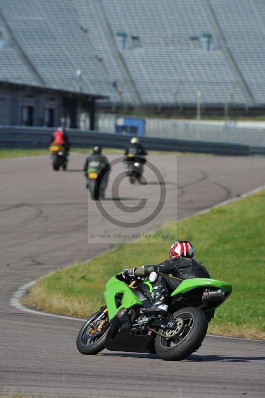 Rockingham no limits trackday;enduro digital images;event digital images;eventdigitalimages;no limits trackdays;peter wileman photography;racing digital images;rockingham raceway northamptonshire;rockingham trackday photographs;trackday digital images;trackday photos