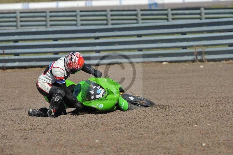 Rockingham no limits trackday;enduro digital images;event digital images;eventdigitalimages;no limits trackdays;peter wileman photography;racing digital images;rockingham raceway northamptonshire;rockingham trackday photographs;trackday digital images;trackday photos