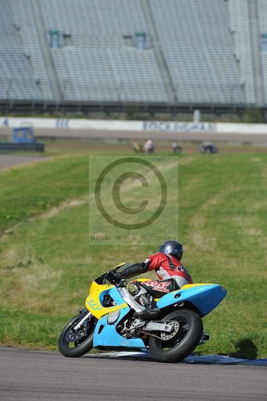 Rockingham no limits trackday;enduro digital images;event digital images;eventdigitalimages;no limits trackdays;peter wileman photography;racing digital images;rockingham raceway northamptonshire;rockingham trackday photographs;trackday digital images;trackday photos