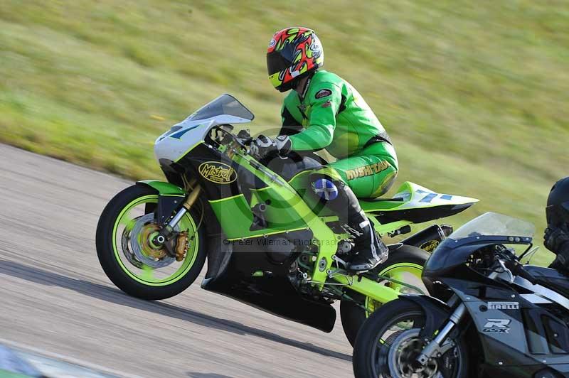 Rockingham no limits trackday;enduro digital images;event digital images;eventdigitalimages;no limits trackdays;peter wileman photography;racing digital images;rockingham raceway northamptonshire;rockingham trackday photographs;trackday digital images;trackday photos