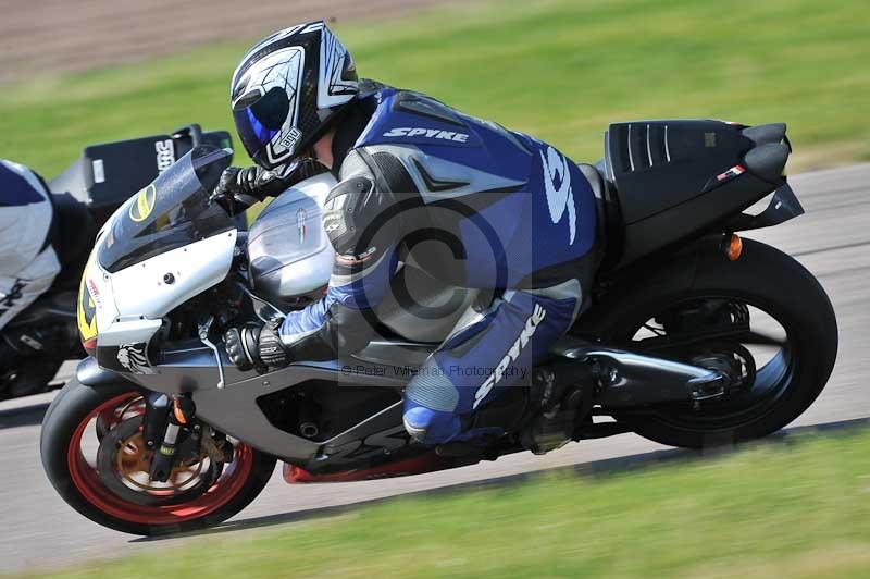 Rockingham no limits trackday;enduro digital images;event digital images;eventdigitalimages;no limits trackdays;peter wileman photography;racing digital images;rockingham raceway northamptonshire;rockingham trackday photographs;trackday digital images;trackday photos