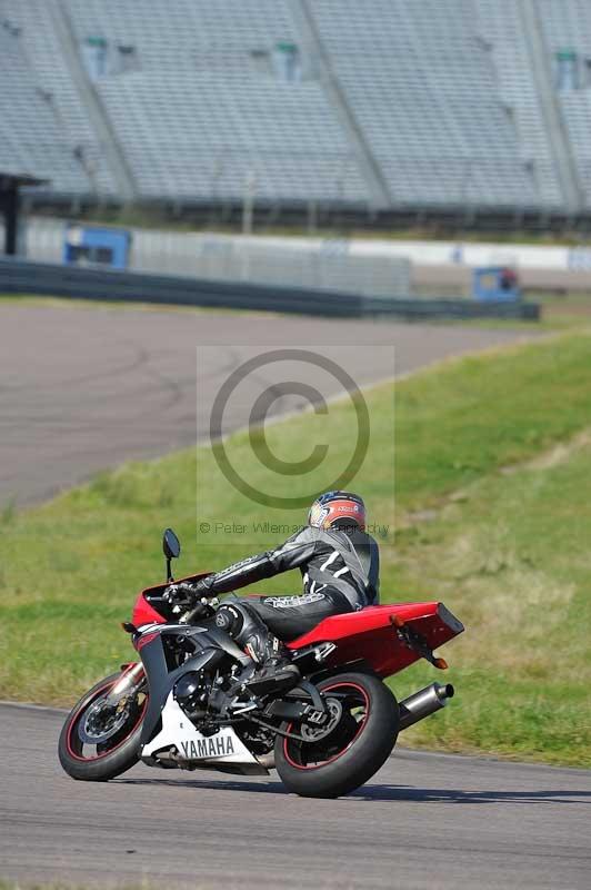 Rockingham no limits trackday;enduro digital images;event digital images;eventdigitalimages;no limits trackdays;peter wileman photography;racing digital images;rockingham raceway northamptonshire;rockingham trackday photographs;trackday digital images;trackday photos