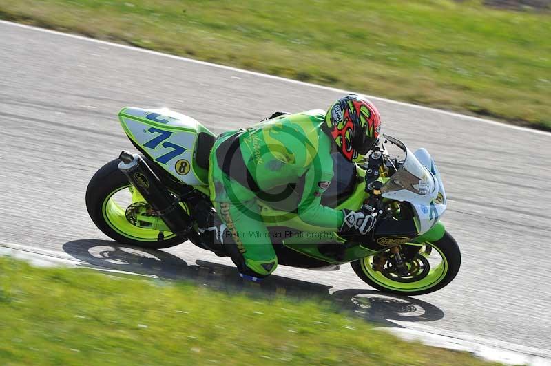 Rockingham no limits trackday;enduro digital images;event digital images;eventdigitalimages;no limits trackdays;peter wileman photography;racing digital images;rockingham raceway northamptonshire;rockingham trackday photographs;trackday digital images;trackday photos