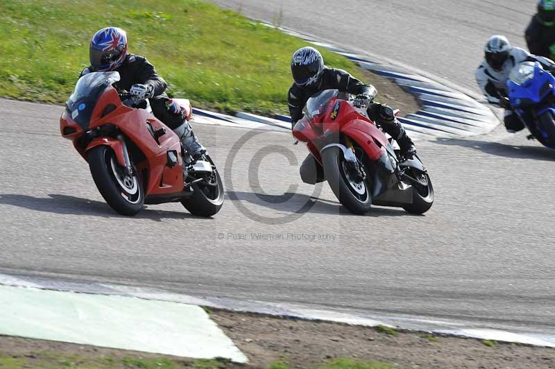 Rockingham no limits trackday;enduro digital images;event digital images;eventdigitalimages;no limits trackdays;peter wileman photography;racing digital images;rockingham raceway northamptonshire;rockingham trackday photographs;trackday digital images;trackday photos