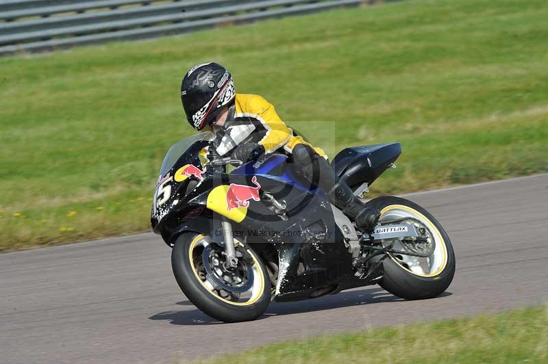 Rockingham no limits trackday;enduro digital images;event digital images;eventdigitalimages;no limits trackdays;peter wileman photography;racing digital images;rockingham raceway northamptonshire;rockingham trackday photographs;trackday digital images;trackday photos