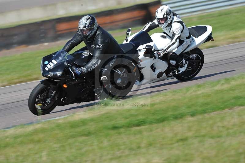 Rockingham no limits trackday;enduro digital images;event digital images;eventdigitalimages;no limits trackdays;peter wileman photography;racing digital images;rockingham raceway northamptonshire;rockingham trackday photographs;trackday digital images;trackday photos