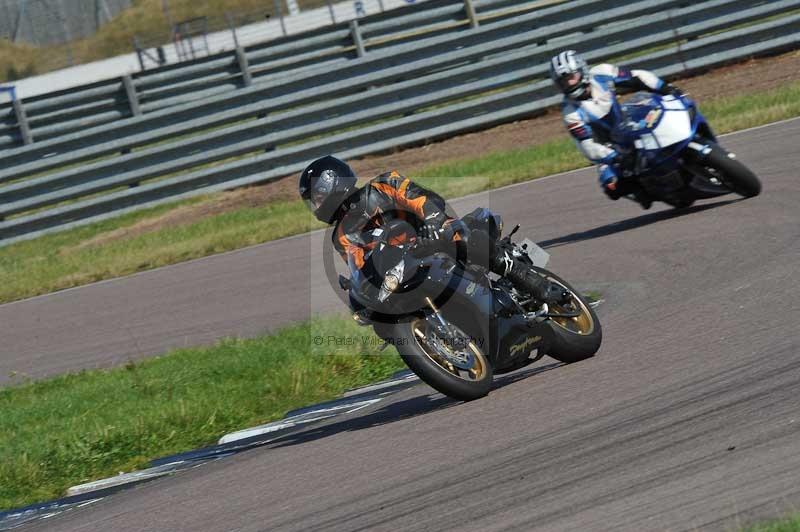 Rockingham no limits trackday;enduro digital images;event digital images;eventdigitalimages;no limits trackdays;peter wileman photography;racing digital images;rockingham raceway northamptonshire;rockingham trackday photographs;trackday digital images;trackday photos