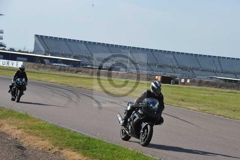 Rockingham no limits trackday;enduro digital images;event digital images;eventdigitalimages;no limits trackdays;peter wileman photography;racing digital images;rockingham raceway northamptonshire;rockingham trackday photographs;trackday digital images;trackday photos