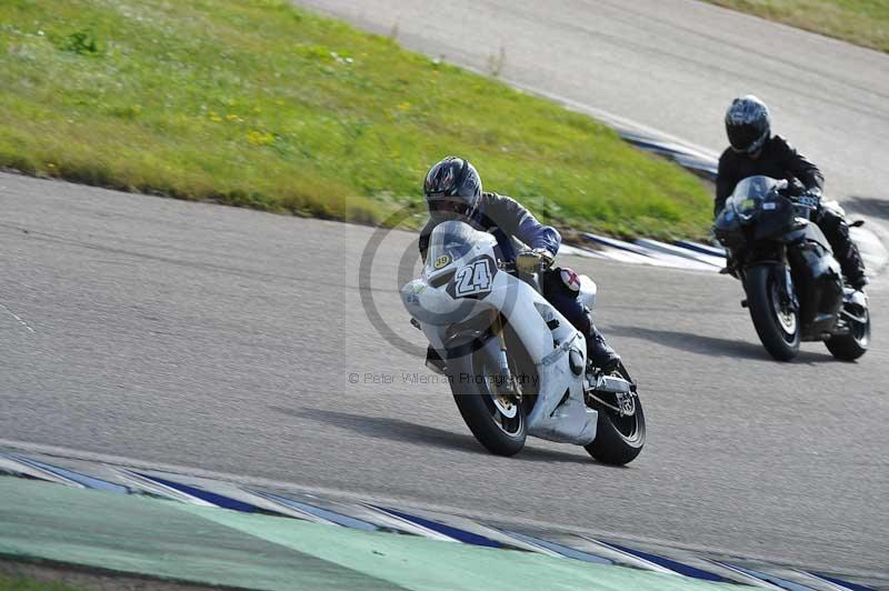 Rockingham no limits trackday;enduro digital images;event digital images;eventdigitalimages;no limits trackdays;peter wileman photography;racing digital images;rockingham raceway northamptonshire;rockingham trackday photographs;trackday digital images;trackday photos