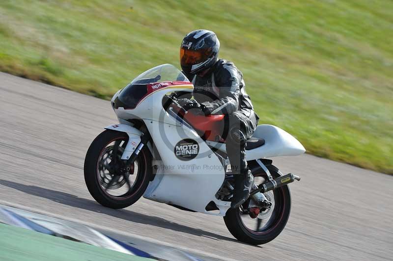 Rockingham no limits trackday;enduro digital images;event digital images;eventdigitalimages;no limits trackdays;peter wileman photography;racing digital images;rockingham raceway northamptonshire;rockingham trackday photographs;trackday digital images;trackday photos