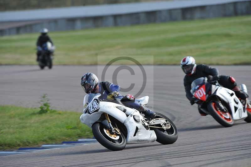 Rockingham no limits trackday;enduro digital images;event digital images;eventdigitalimages;no limits trackdays;peter wileman photography;racing digital images;rockingham raceway northamptonshire;rockingham trackday photographs;trackday digital images;trackday photos
