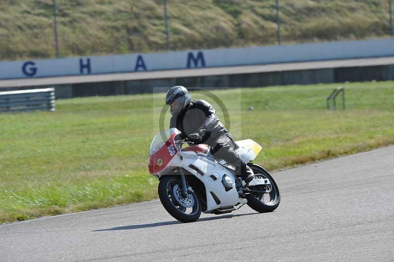 Rockingham no limits trackday;enduro digital images;event digital images;eventdigitalimages;no limits trackdays;peter wileman photography;racing digital images;rockingham raceway northamptonshire;rockingham trackday photographs;trackday digital images;trackday photos