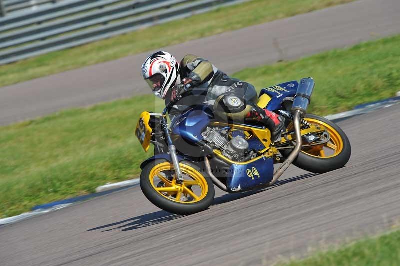 Rockingham no limits trackday;enduro digital images;event digital images;eventdigitalimages;no limits trackdays;peter wileman photography;racing digital images;rockingham raceway northamptonshire;rockingham trackday photographs;trackday digital images;trackday photos