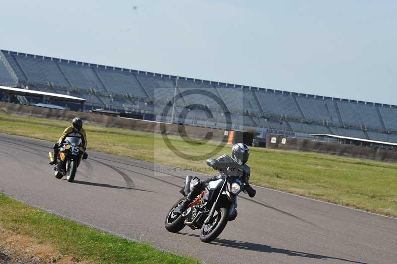 Rockingham no limits trackday;enduro digital images;event digital images;eventdigitalimages;no limits trackdays;peter wileman photography;racing digital images;rockingham raceway northamptonshire;rockingham trackday photographs;trackday digital images;trackday photos