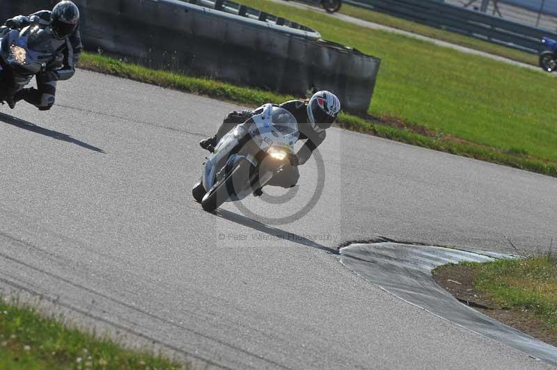 Rockingham no limits trackday;enduro digital images;event digital images;eventdigitalimages;no limits trackdays;peter wileman photography;racing digital images;rockingham raceway northamptonshire;rockingham trackday photographs;trackday digital images;trackday photos