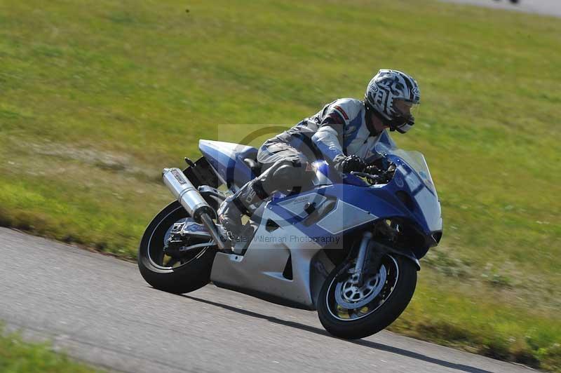 Rockingham no limits trackday;enduro digital images;event digital images;eventdigitalimages;no limits trackdays;peter wileman photography;racing digital images;rockingham raceway northamptonshire;rockingham trackday photographs;trackday digital images;trackday photos